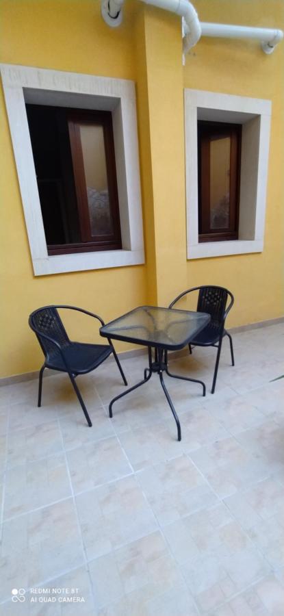 Come A Casa Syracuse Exterior foto