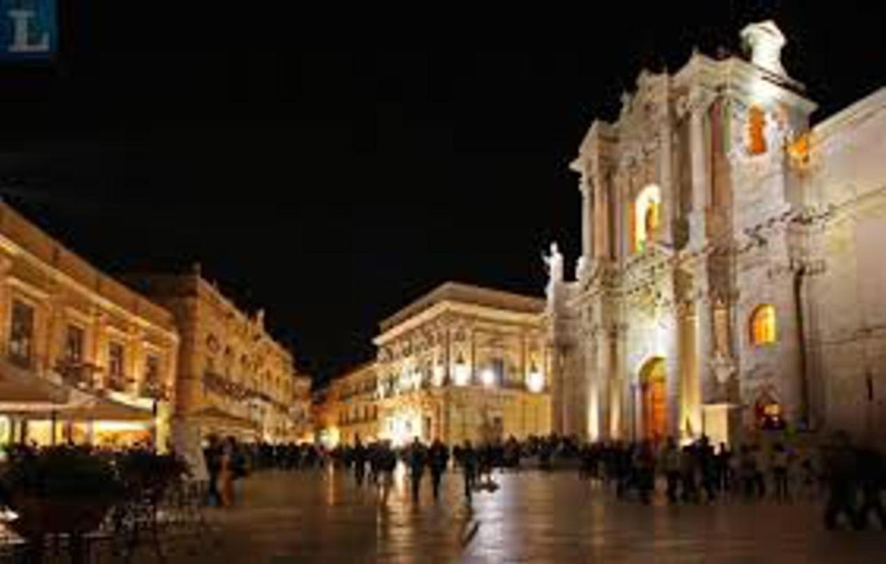 Come A Casa Syracuse Exterior foto